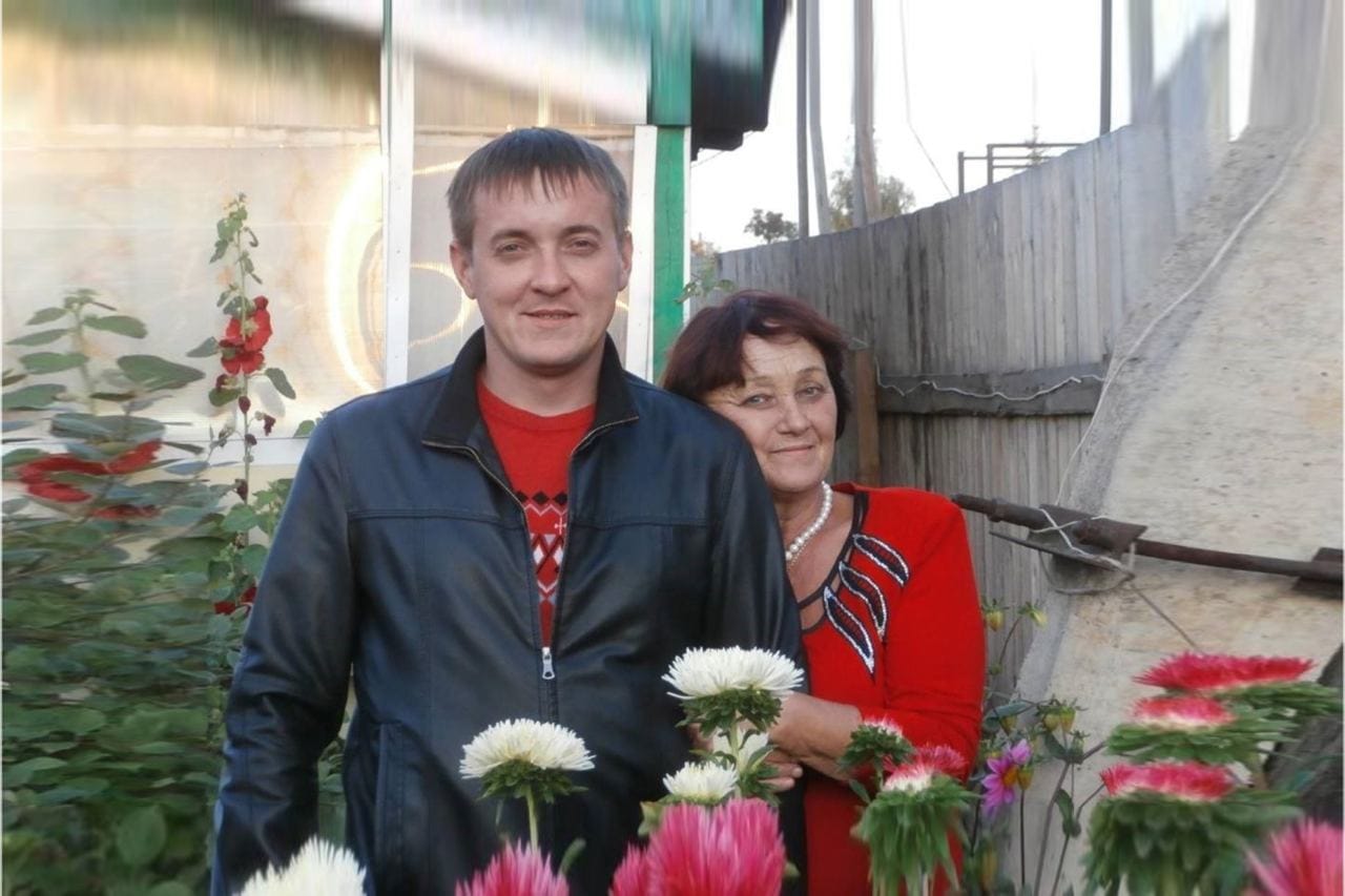 В Новосибирске умер мобилизованный житель Братска. Уже как минимум десять призванных мужчин скончались, не доехав до фронта