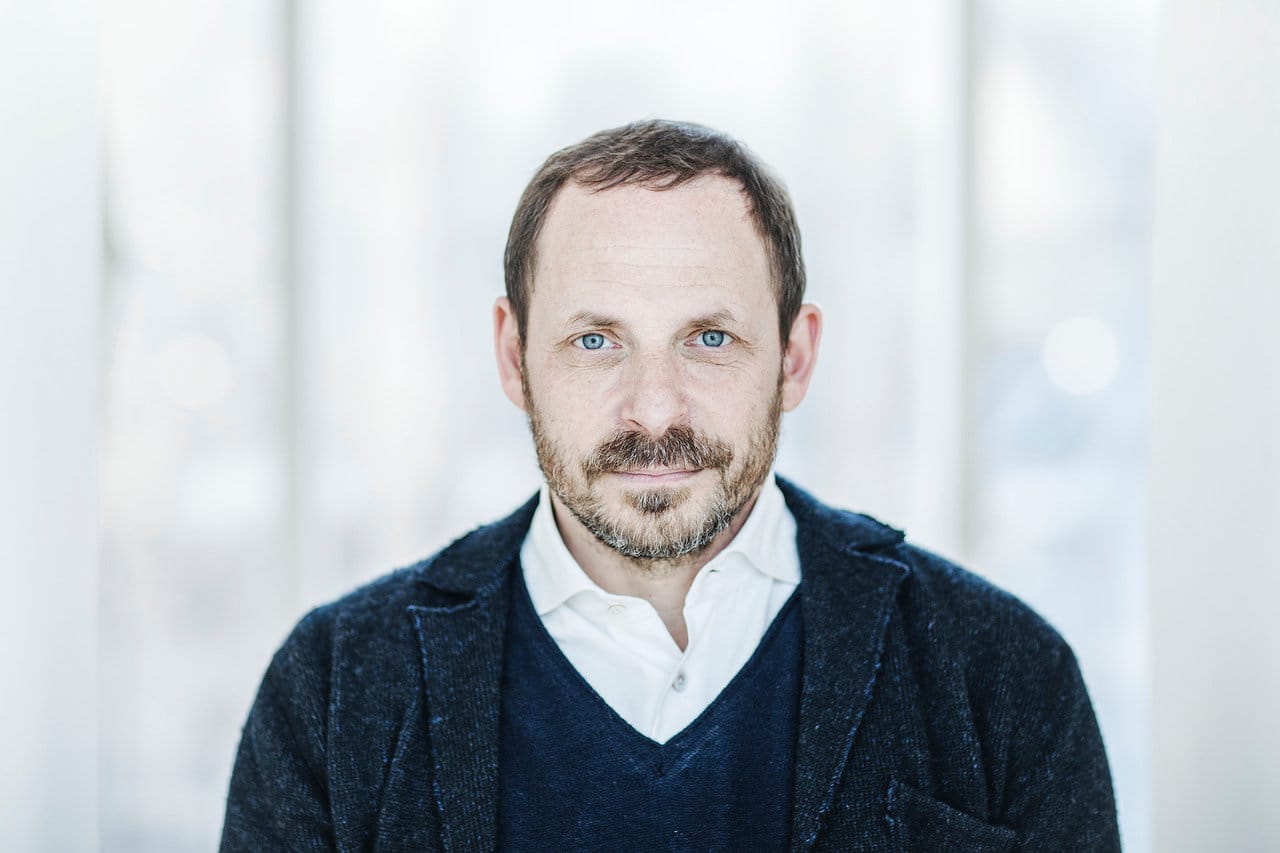 Суд в Нидерландах отказался выселять сквоттеров из дома основателя «Яндекса» Аркадия Воложа