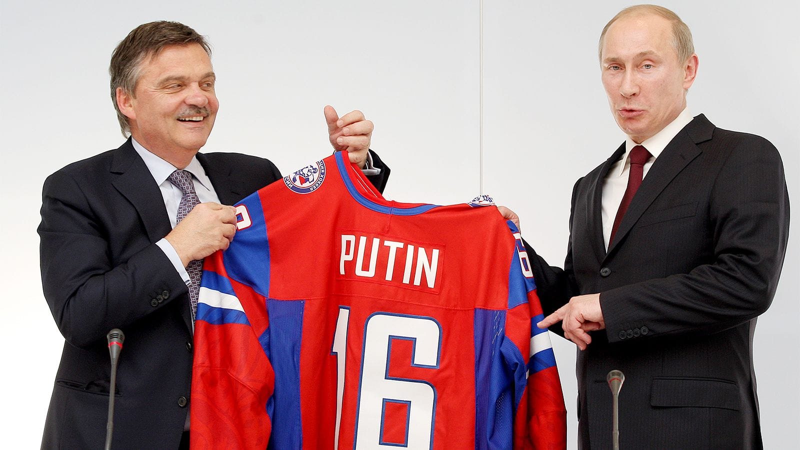 Экс-президент Международной федерации хоккея получил гражданство РФ и будет выращивать яблоки на Кубани с Геннадием Тимченко 