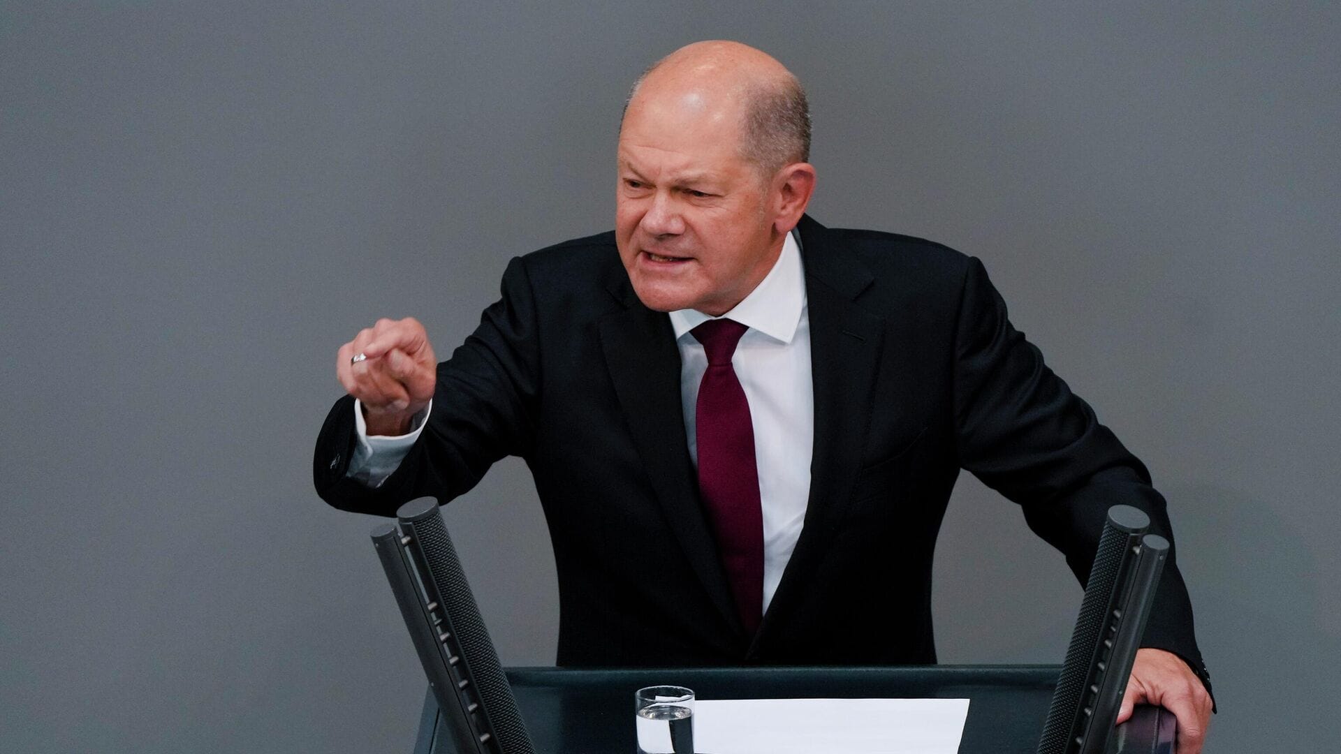 «Убийство ради империалистической мечты». Шольц назвал Путина разжигателем войны