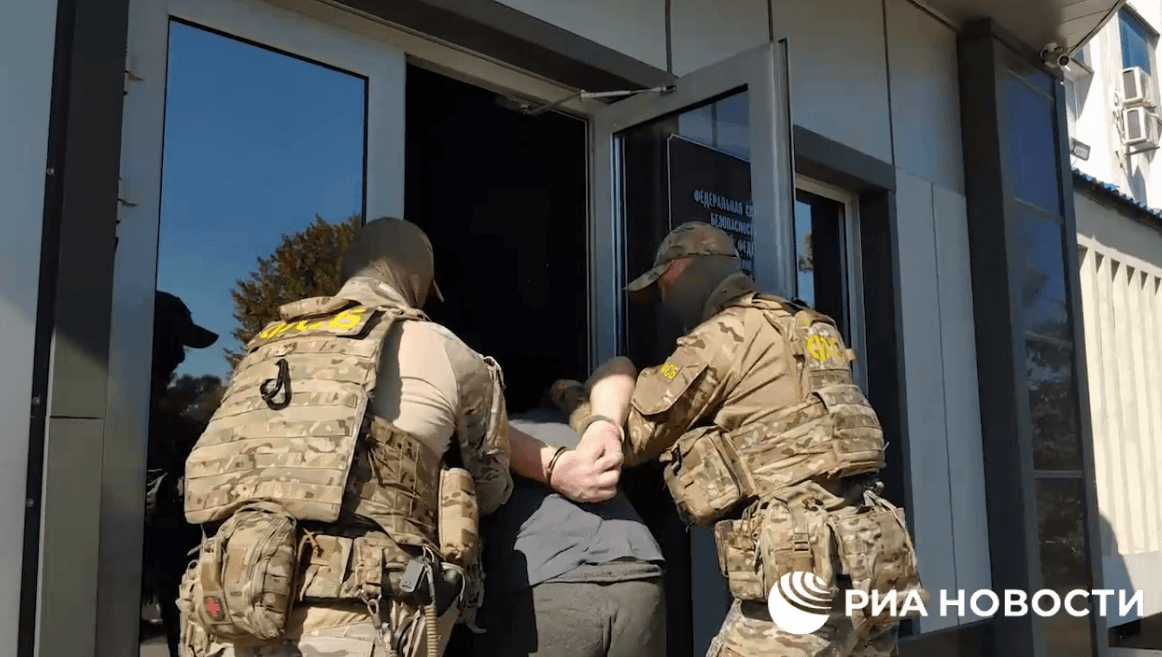 ФСБ задержала двух украинцев на оккупированных территориях, обвинив их в «шпионаже» 