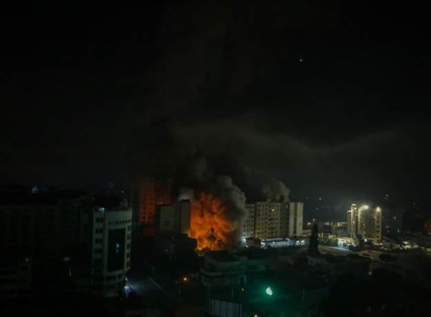 Израильские ВВС атаковали дом главы разведки ХАМАСа. Палестинские власти сообщили о 250 погибших со своей стороны