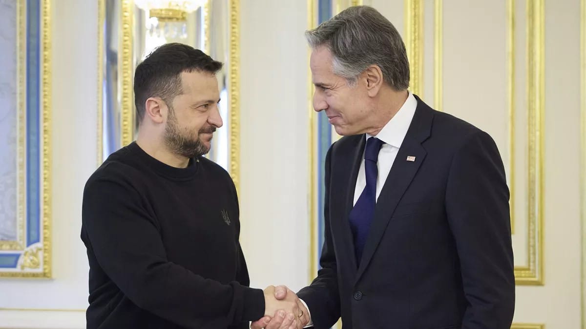 В руководстве США появилась группа во главе с Блинкеном, требующая разрешить Украине бить американским оружием по территории России — NYT