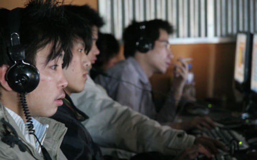 ФБР: Китайские хакеры получили доступ к телефонным переговорам американских политиков и чиновников