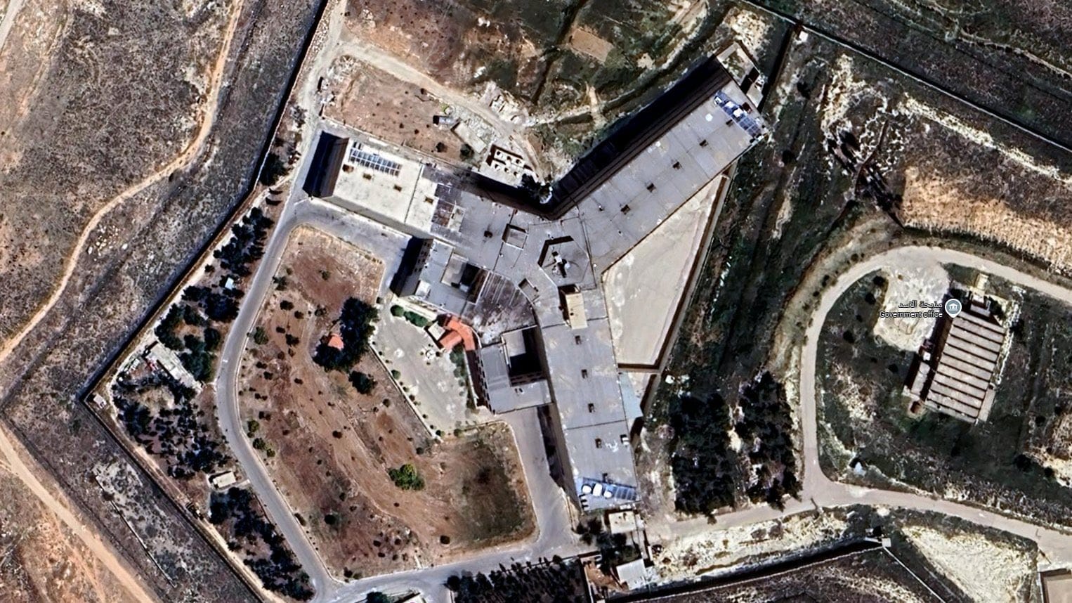 Повстанцы объявили об освобождении заключенных из тюрьмы Седная. Она известна как место пыток и массовых казней противников режима Асада