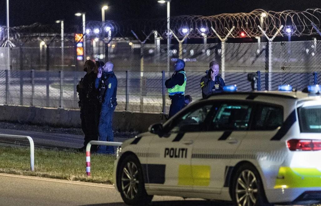 Над крупными военными базами Дании и Норвегии заметили неопознанные дроны