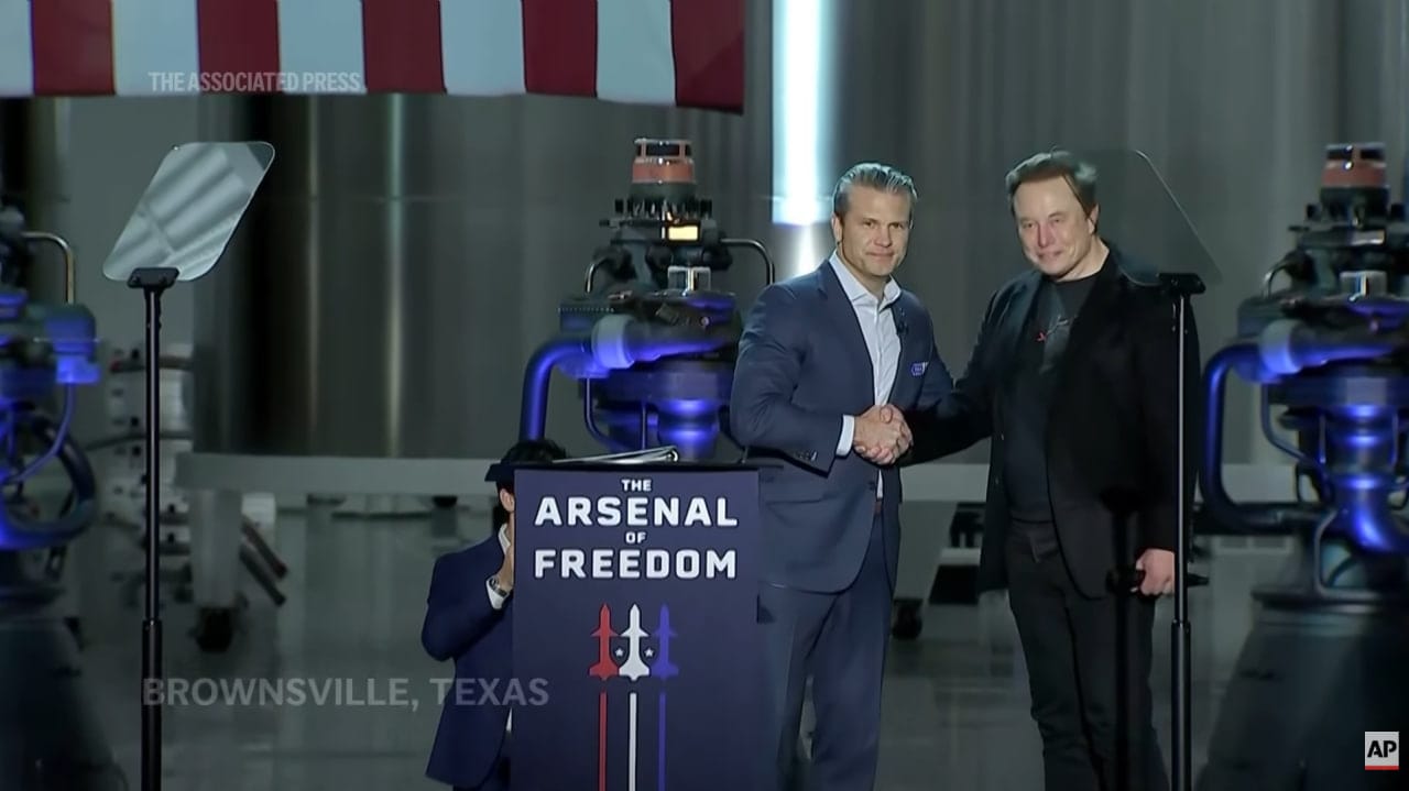 Чат-бот Grok интегрируют в информационные системы Пентагона