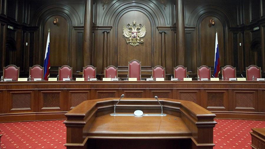 "Можно конфисковать имущество любого человека, если он не докажет законность его происхождения" - юрист о решении КС