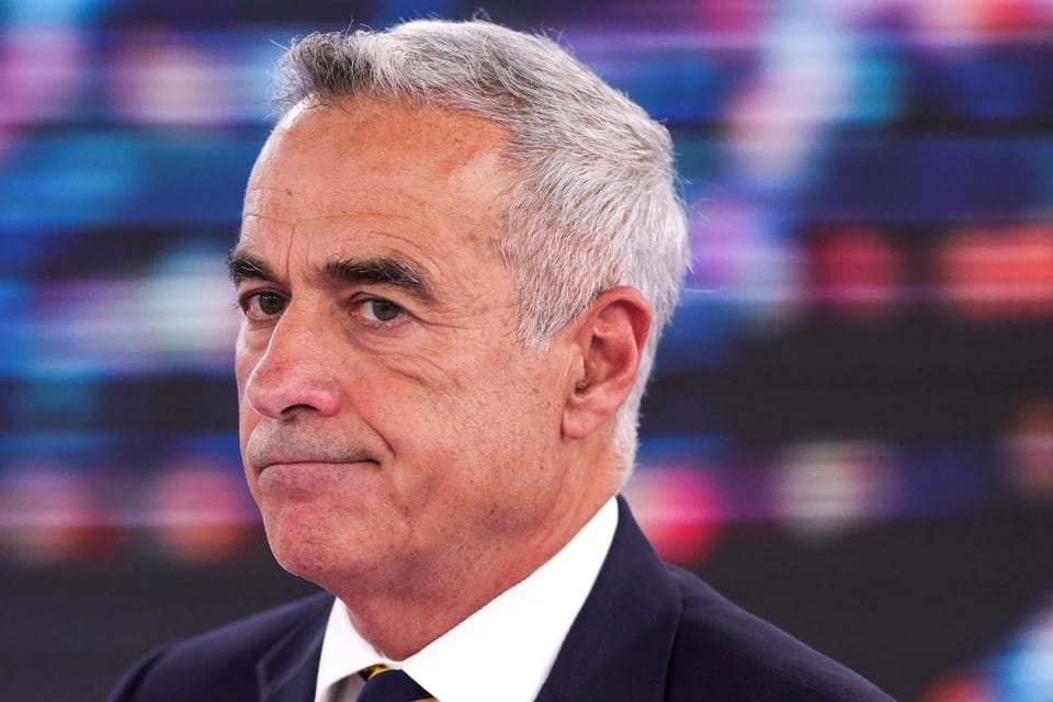 Праворадикальный кандидат Джорджеску стал лидером в первом туре президентских выборов в Румынии за счет TikTok — эксперты