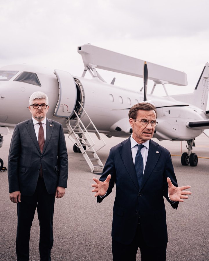 Шведский самолет дальнего радиолокационного обнаружения и управления S100D / ASC 890