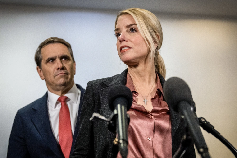 Тодд Бланш и Пэм Бонди, март 2026